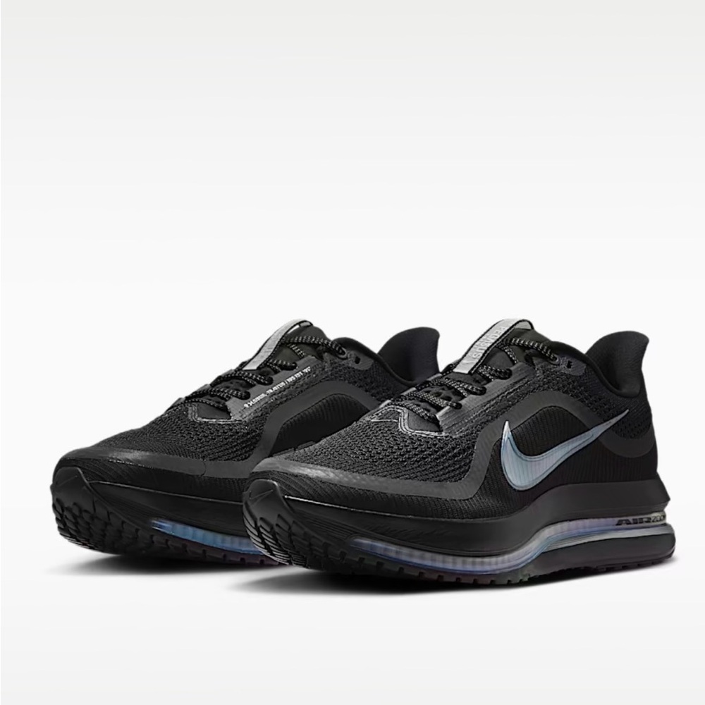 BRAND NEW- Nike Pegasus Premium Men’s 8.5 Women’s 10 - never been worn